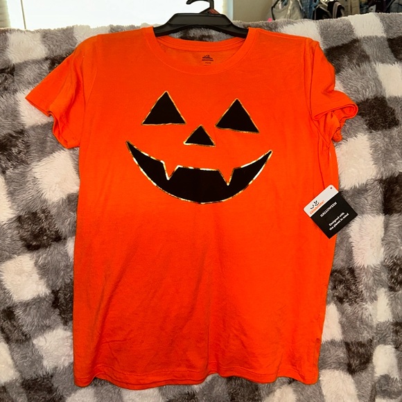 celebrate Halloween Tops - Women’s Halloween tee. Size Small (4-6)
